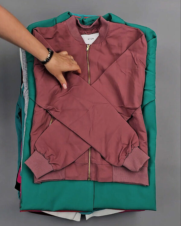 Фотография  712 - Толстовки+Верхняя одежда Bestseller Summer 045 B#7,2 кг, ЛОТ СТ-9323 оптом в Владимире и Владимирской области