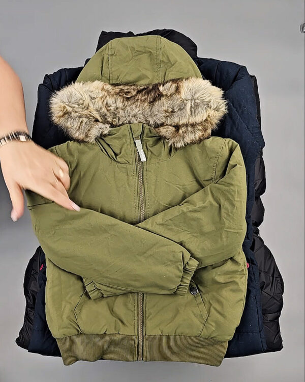 Фотография  749 - Верхняя одежда СТОК дети 065#10 кг, ЛОТ СТ-9343 оптом в Владимире и Владимирской области