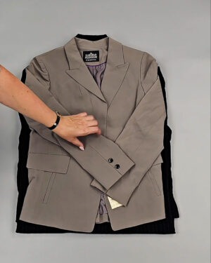 Фотография  944 - Жакеты Корея 085#10 кг, ЛОТ № СТ-9240 оптом в Владимире и Владимирской области