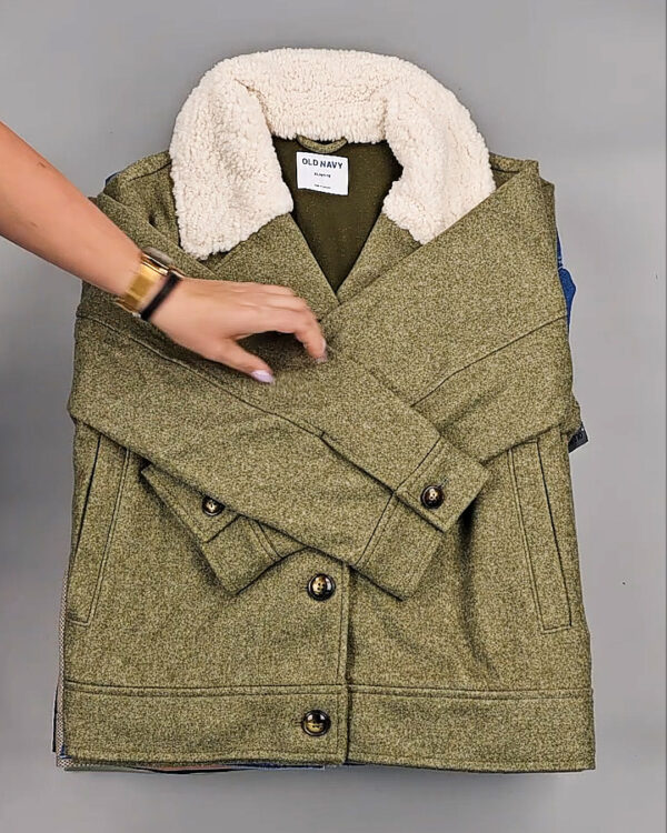 Фотография  871 - Ветровки женские CAN 104#12 кг оптом в Владимире и Владимирской области