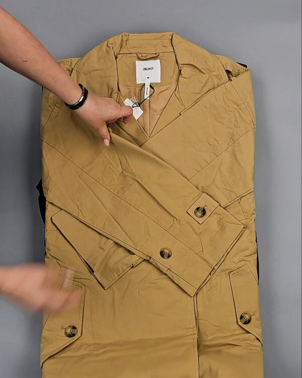 Фотография  614 - Ветровки Bestseller+DK 035#10 кг, ЛОТ СТ-9398 оптом в Владимире и Владимирской области