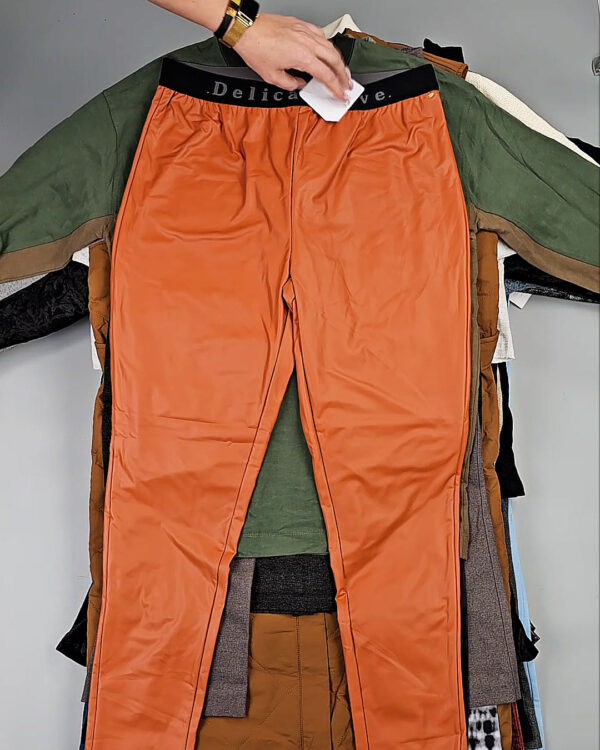 Фотография  917 - DK, Bestseller + Winter mix#15 кг, ЛОТ СТ-9958 оптом в Владимире и Владимирской области